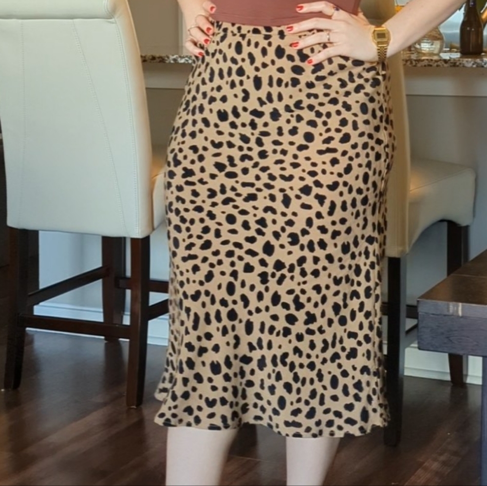 Slip silk skirt in animal print - Picture 1 of 8